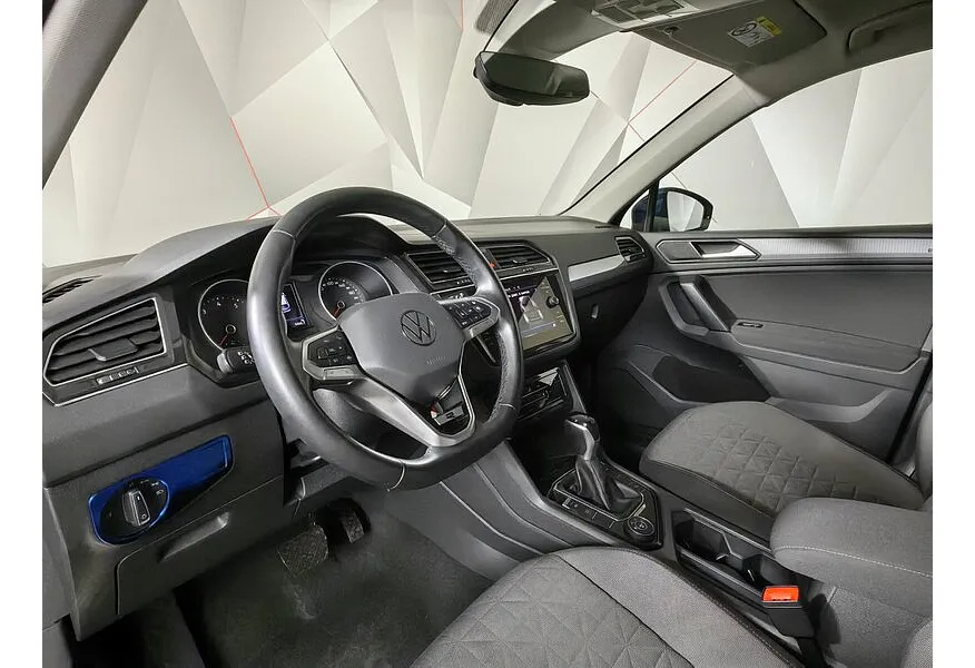 Volkswagen Tiguan 2.0 TSI 4Motion AT (180 л.с.) Status Синий в АВИЛОН. Слайд №18