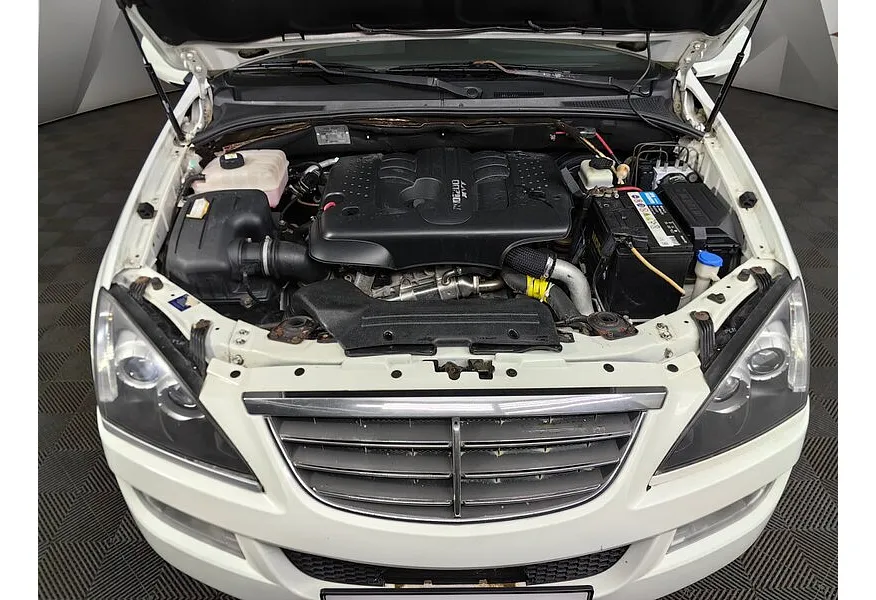 SsangYong Kyron 2.0 Xdi E-Tronic 4WD (141 л.с.) Белый в АВИЛОН. Слайд №11