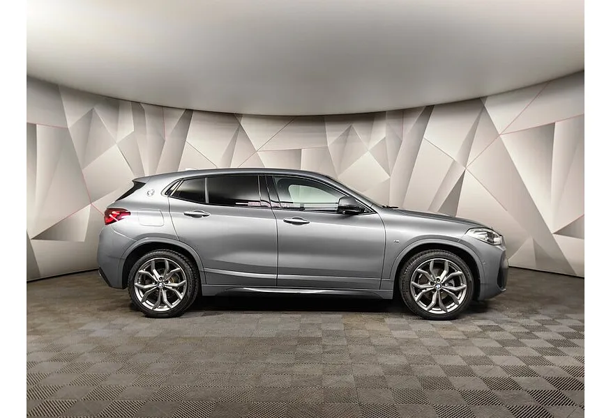BMW X2 18d xDrive AT (150 л.с.) M Sport Серый в АВИЛОН. Слайд №6