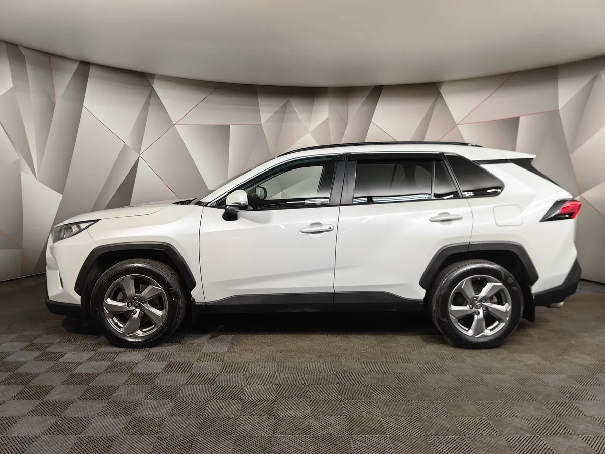 Toyota RAV4 2.0i CVT AWD (149 л.с.) Белый в АВИЛОН. Слайд №5