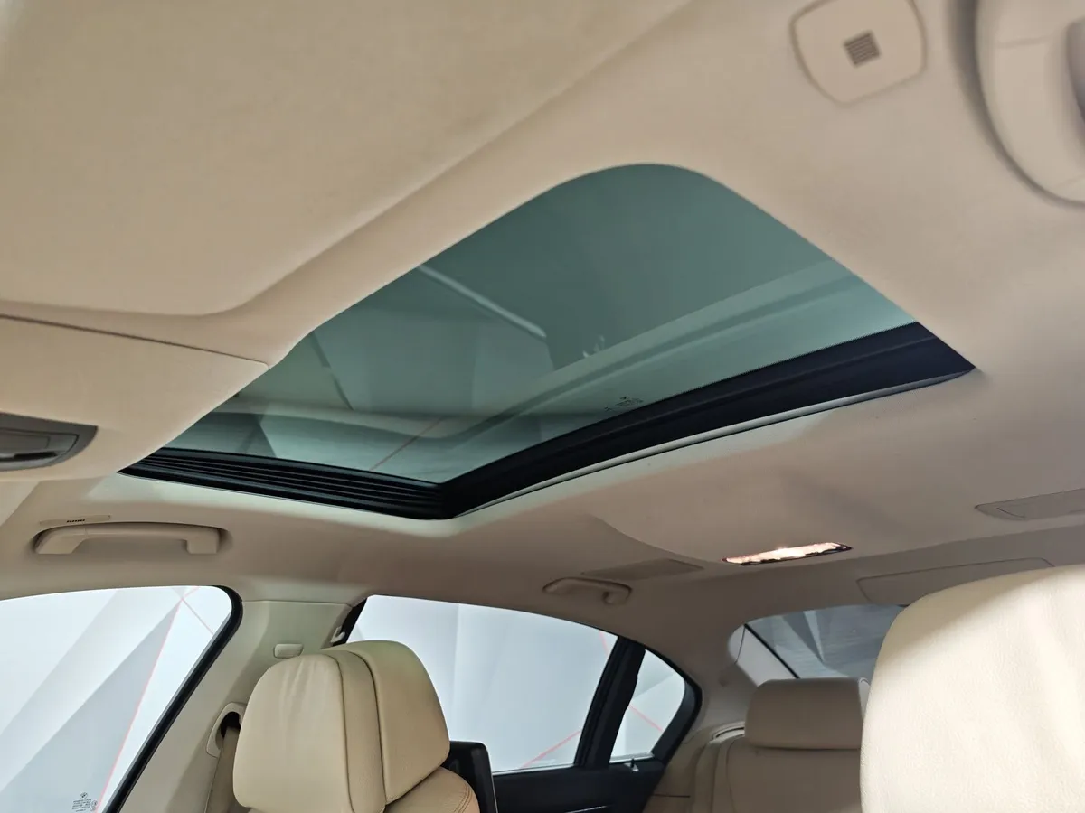 BMW 7 серия 740i AT (320 л.с.) Синий в АВИЛОН. Слайд №16
