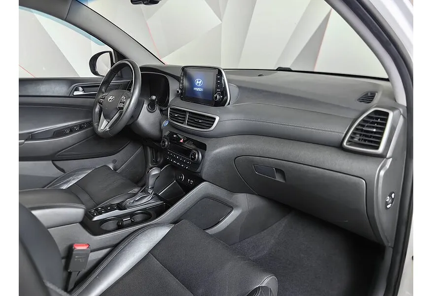 Hyundai Tucson 2.0 (185 л.с.) Diesel-8AT - 4WD Dynamic Белый в АВИЛОН. Слайд №13