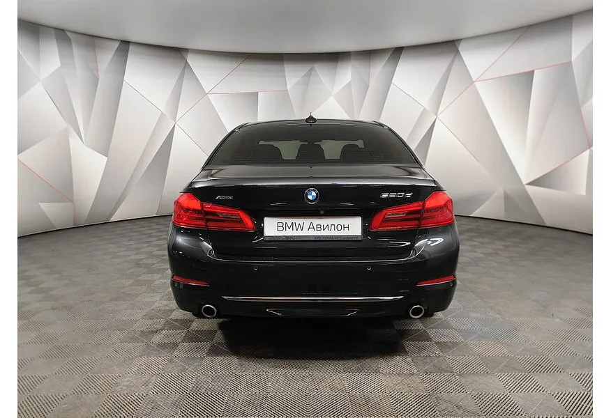BMW 5 серия 520d xDrive Steptronic (190 л.с.) Черный в АВИЛОН. Слайд №4