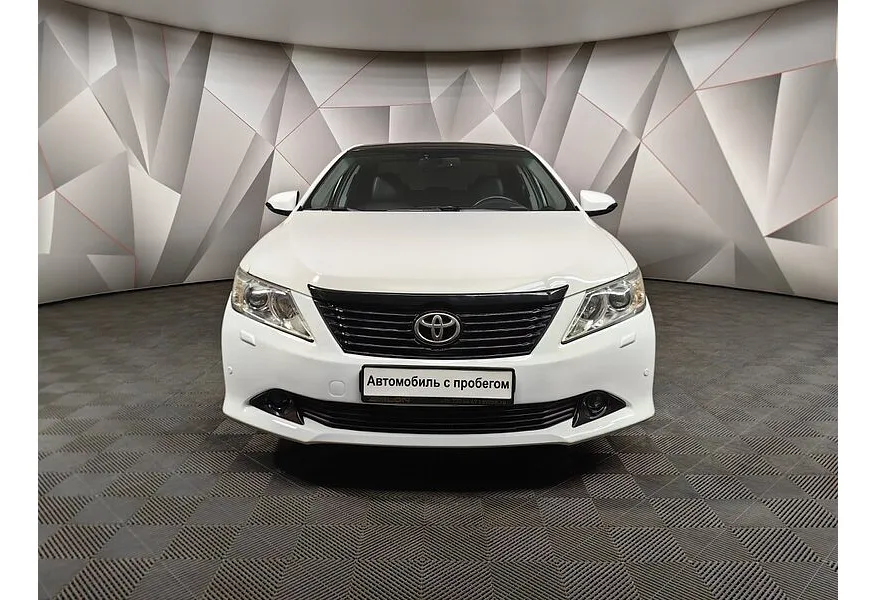 Toyota Camry 3.5 AT (249 л.с.) Белый в АВИЛОН. Слайд №7