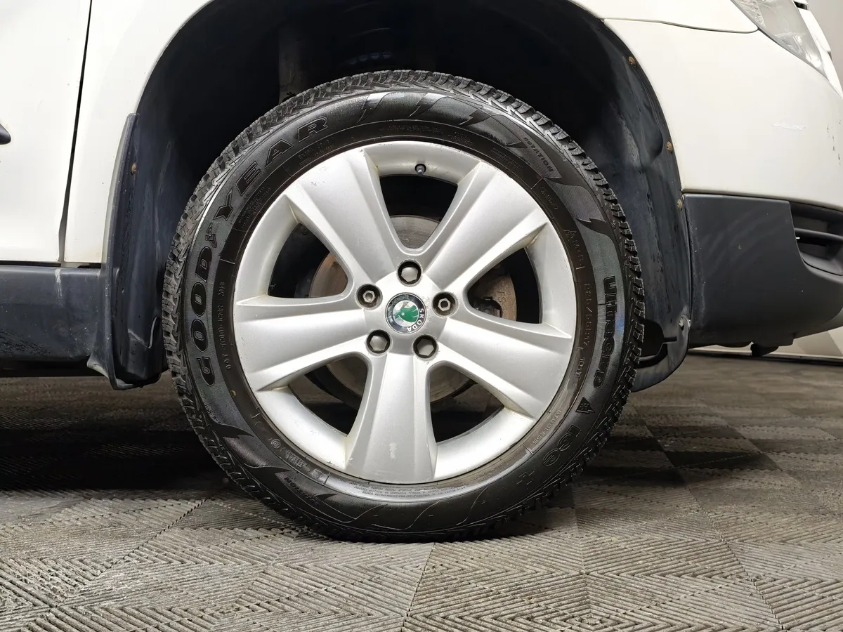 Skoda Yeti 1.2 TSI DSG (105 л.с.) Active Белый в АВИЛОН. Слайд №9