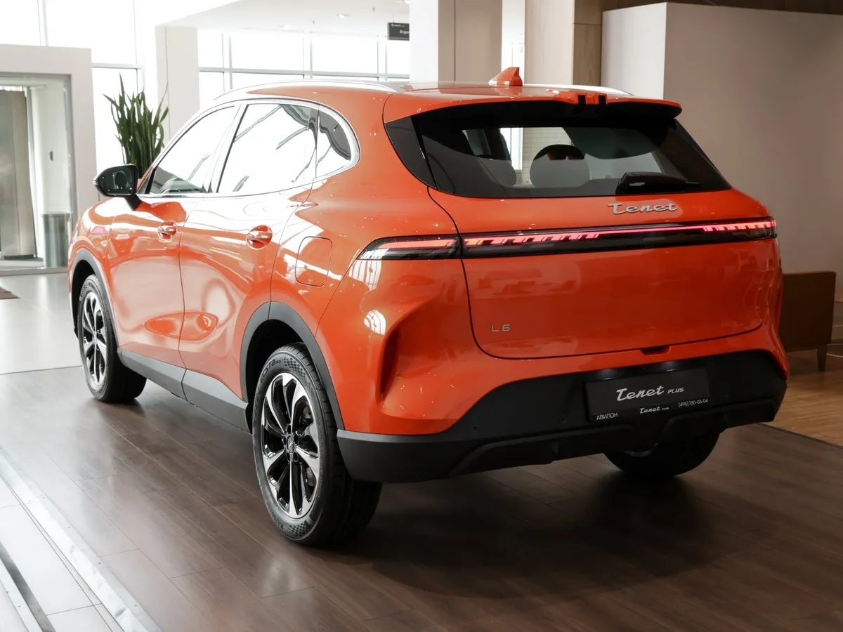 Tenet Plus L6 1.5T 6DCT 2WD (147 л.с.) Ультра Оранжевый в АВИЛОН. Слайд №5