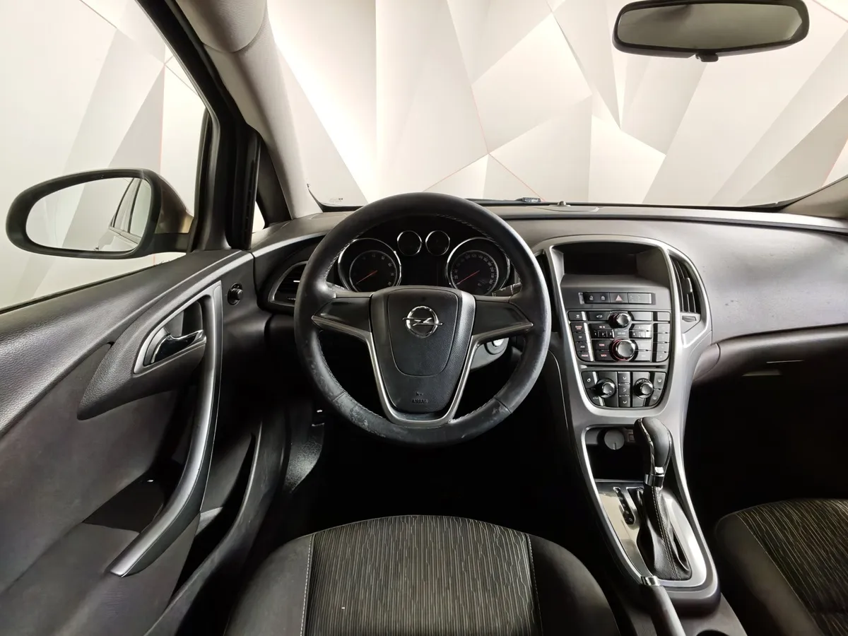 Opel Astra 1.4 Turbo AT (140 л.с.) Бежевый в АВИЛОН. Слайд №16