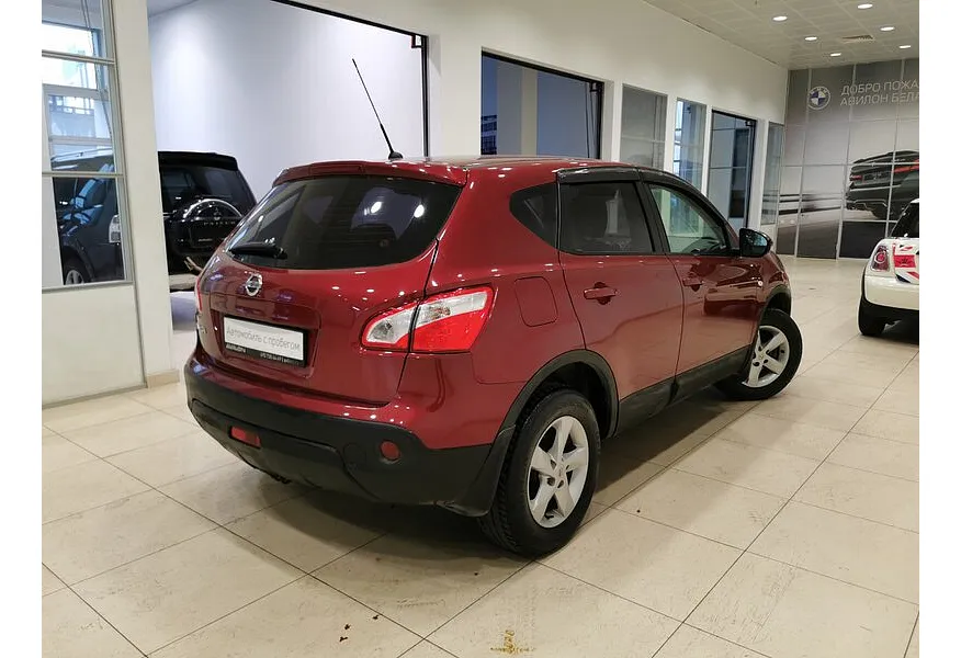 Nissan Qashqai 2.0 MT FWD (141 л.с.) Красный в АВИЛОН. Слайд №2