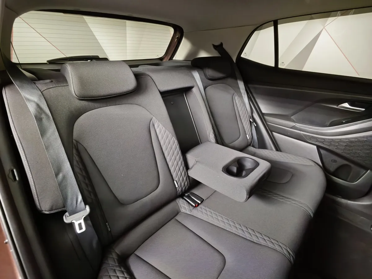 Hyundai Creta 2.0 AT 2WD (149 л.с.) Classic Коричневый в АВИЛОН. Слайд №14