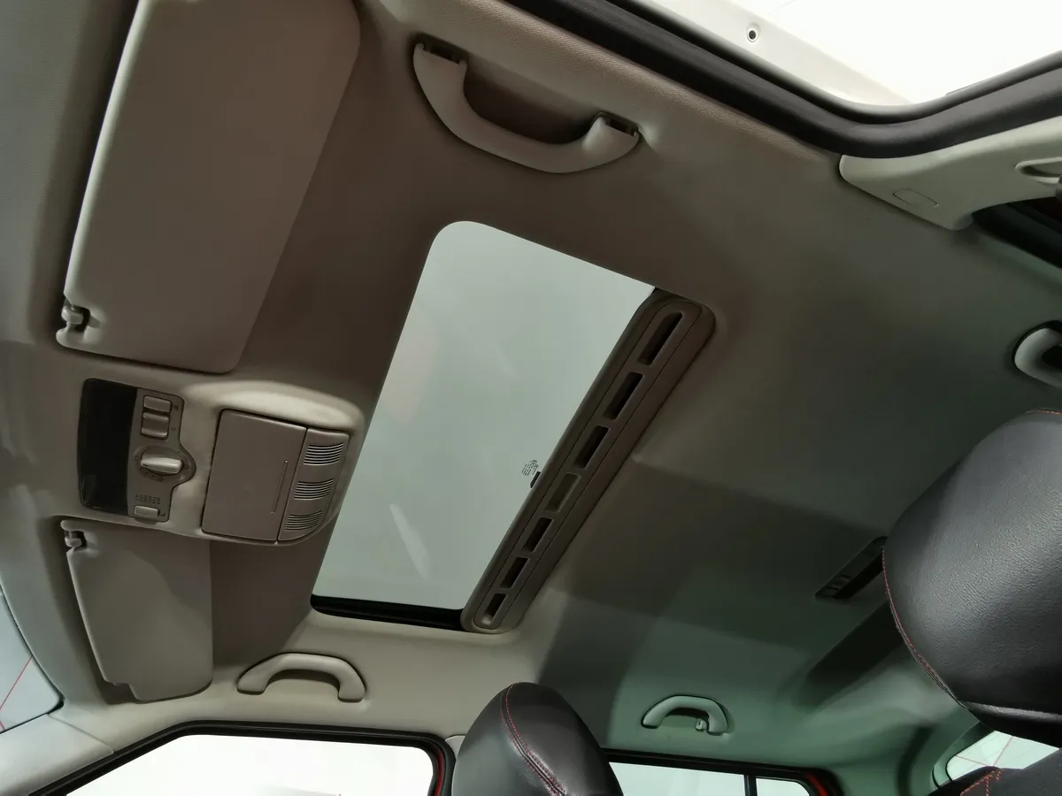 Skoda Fabia 1.6 MT (105 л.с.) Ambiente Красный в АВИЛОН. Слайд №20