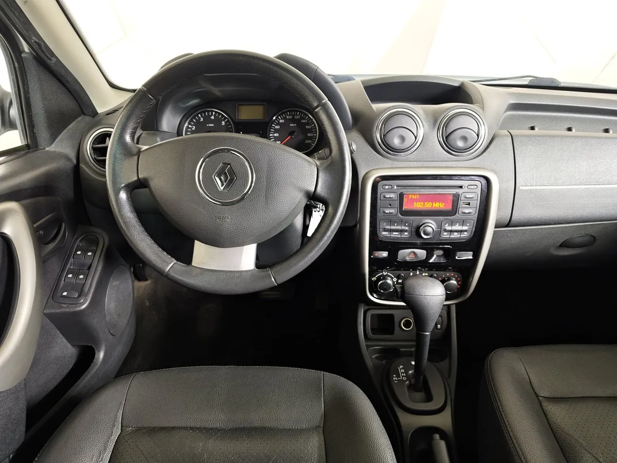 Renault Duster 2.0 AT (135 л.с.) Белый в АВИЛОН. Слайд №16
