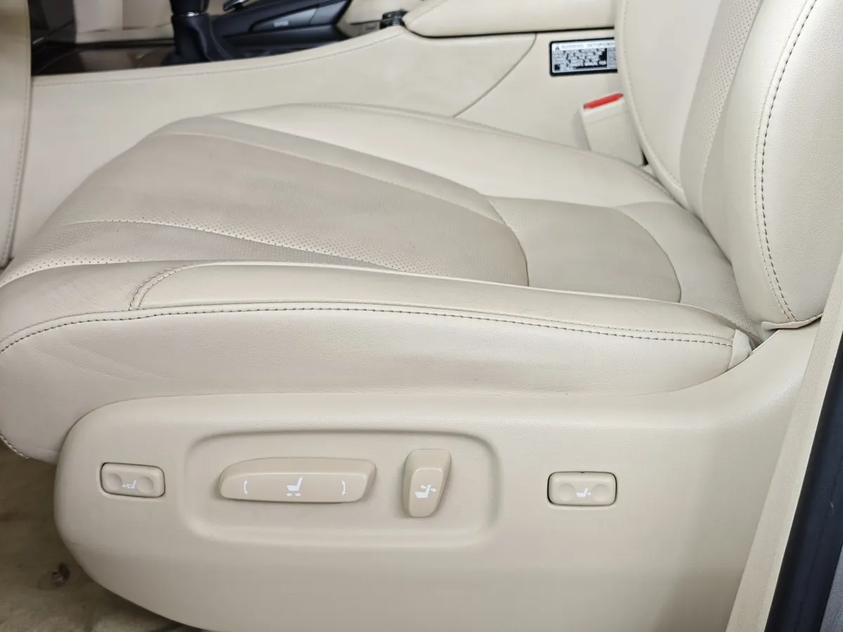 Lexus LX 570 AT (367 л.с.) Серый в АВИЛОН. Слайд №28