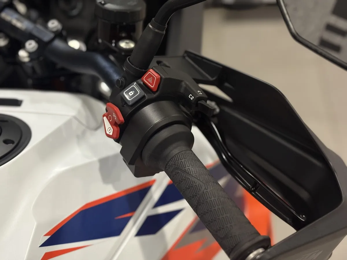 KTM 1290 1290 Super Adventure 1301 см³ (160) 1301 Белый в АВИЛОН. Слайд №8