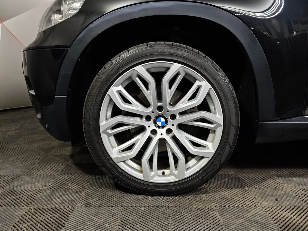 BMW X5 xDrive30d Steptronic (245 л.с.) Черный в АВИЛОН. Слайд №7