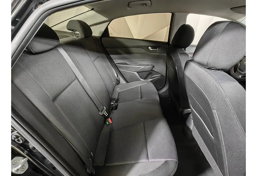 Hyundai Solaris 1.6 AT (123 л.с.) Comfort Черный в АВИЛОН. Слайд №15