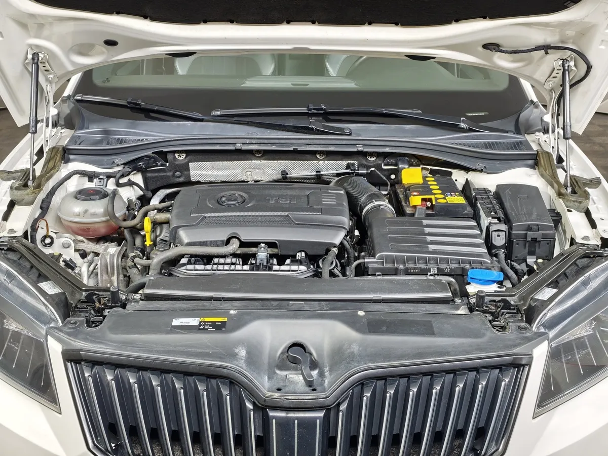 Skoda Superb 1.8 TSI DSG (180 л.с.) Белый в АВИЛОН. Слайд №11