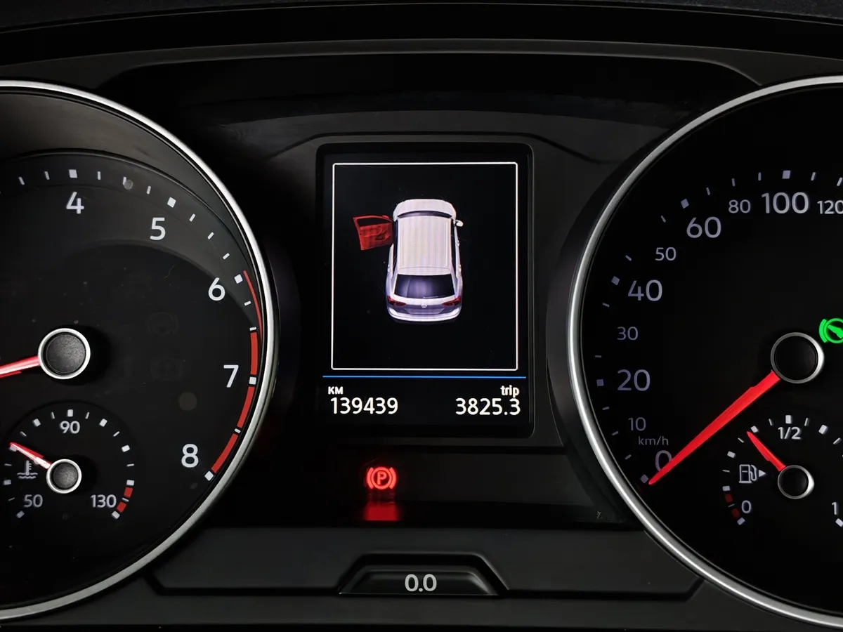 Volkswagen Tiguan 2.0 TSI 4Motion DSG (180 л.с.) Comfortline Серебристый в АВИЛОН. Слайд №17
