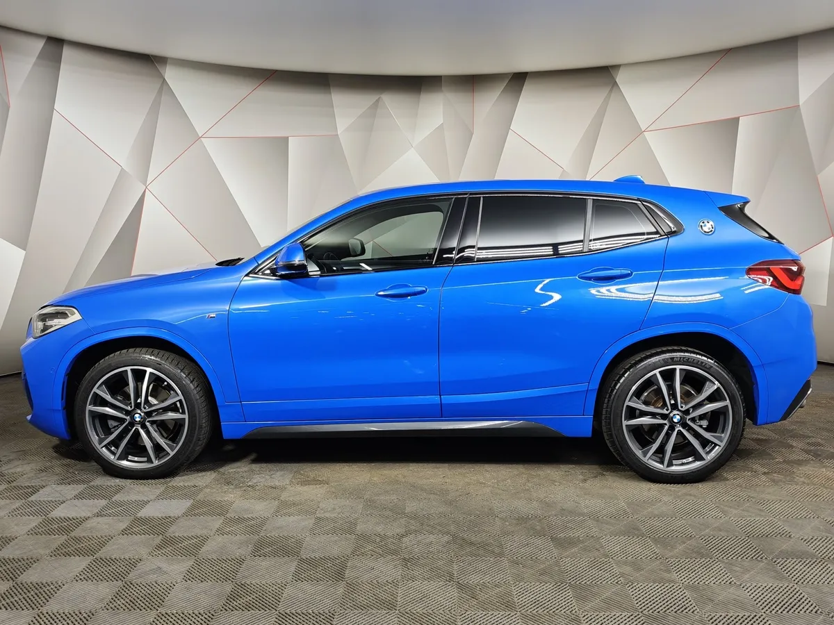 BMW X2 20i xDrive AT (192 л.с.) M Sport Синий в АВИЛОН. Слайд №5
