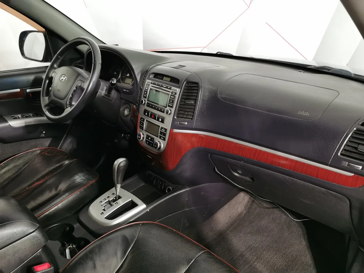 Hyundai Santa Fe 2.2 CRDi AT (153 л.с.) Черный в АВИЛОН. Слайд №12