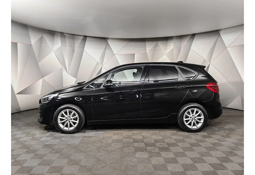 BMW 2 серия Active Tourer 218i AMT (140 л.с.) Advantage Plus Черный в АВИЛОН. Слайд №5