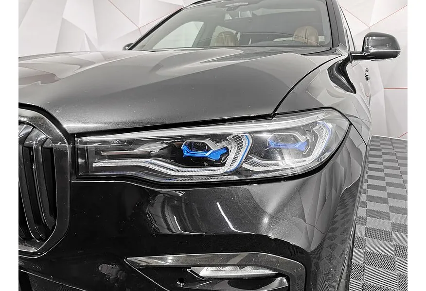 LIVE. Слайд №15