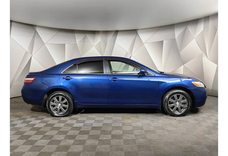 Toyota Camry 2.4 VVT-i AT (167 л.с.) Синий в АВИЛОН. Слайд №6