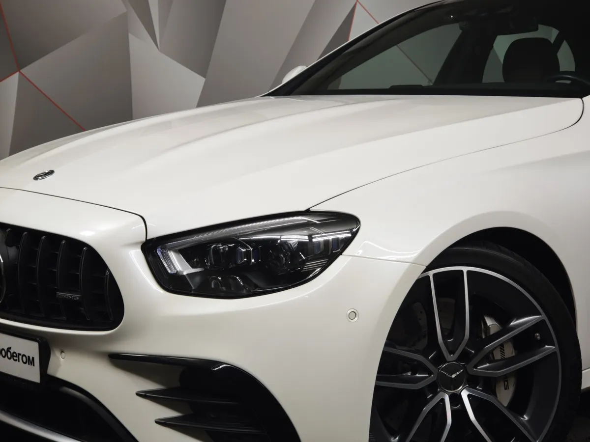 Mercedes-Benz E-Класс E 53 4MATIC+ 9G-TRONIC (435 л.с.) Особая серия Белый в АВИЛОН. Слайд №10