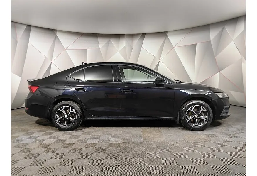 Skoda Octavia 1.4 AT FWD (150 л.с.) Style Plus Черный в АВИЛОН. Слайд №6