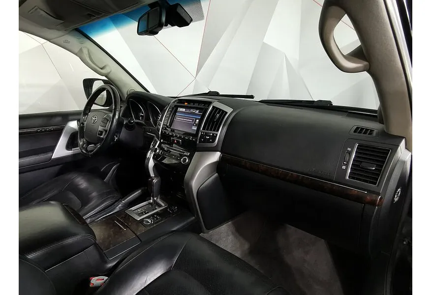 АВИЛОН - Toyota Land Cruiser 4.5 Twin-Turbo D AT 4WD (5 мест) (235 л.с.) Престиж Черный - slide 12