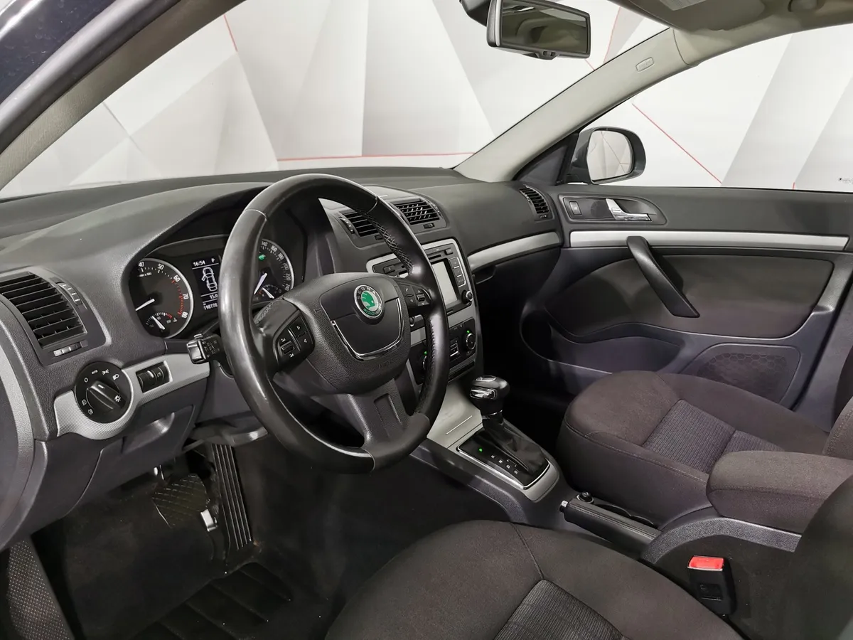 Skoda Octavia 1.8 TSI AT (152 л.с.) Серый в АВИЛОН. Слайд №19