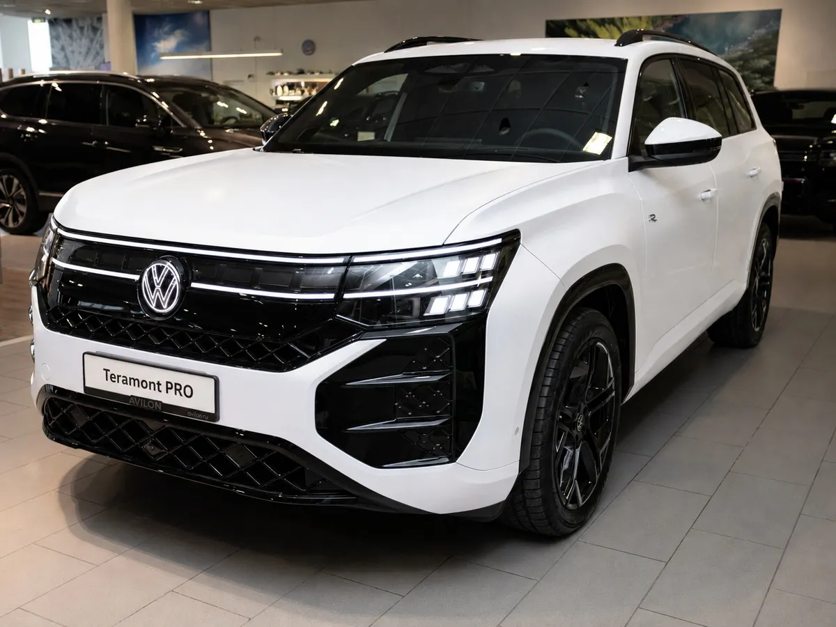 Volkswagen Teramont PRO 2.0 TSI 7DSG 4Motion (272 л.с.) R-Line Белый в АВИЛОН. Слайд №1