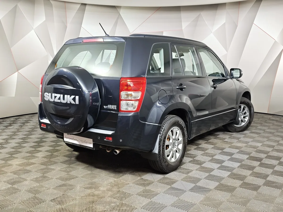 Suzuki Grand Vitara 2.0 AT AWD (140 л.с.) Черный в АВИЛОН. Слайд №2