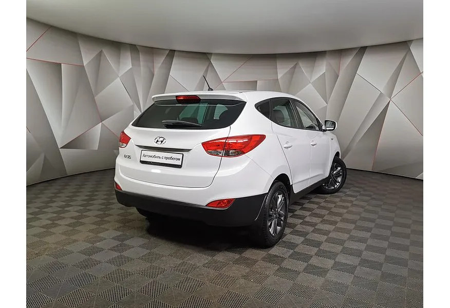 Hyundai ix35 2.0 AT (150 л.с.) Travel Белый в АВИЛОН. Слайд №2