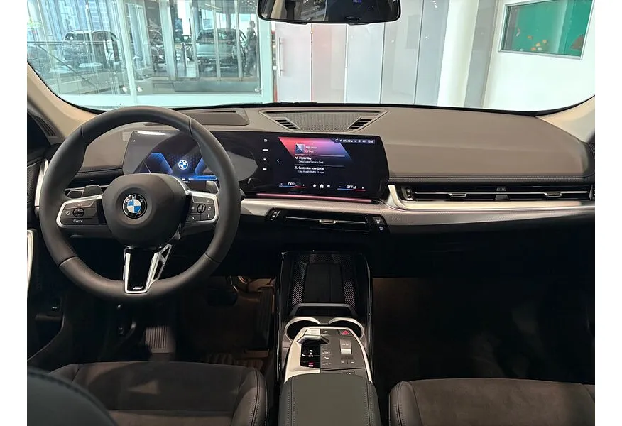 BMW X1 xDrive25 Li (204 л.с.) Синий в АВИЛОН. Слайд №6