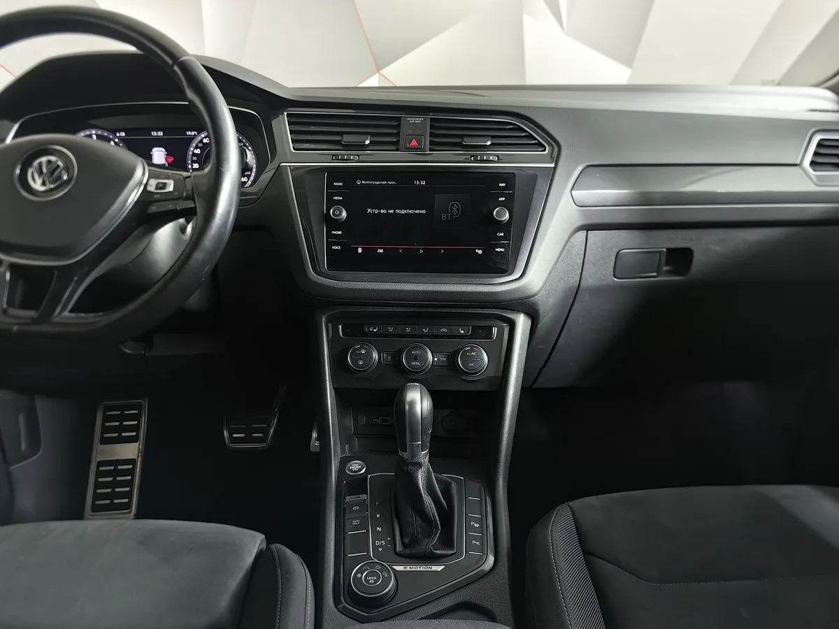 Volkswagen Tiguan 2.0 TDI 4Motion DSG (150 л.с.) Sportline Белый в АВИЛОН. Слайд №15