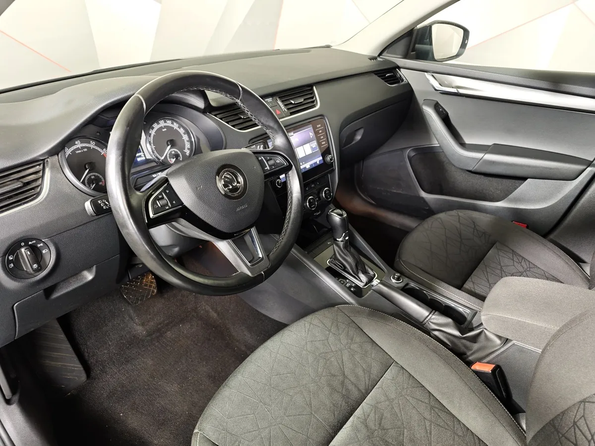 Skoda Octavia 1.4 TSI DSG (140 л.с.) Hockey Edition Серый в АВИЛОН. Слайд №19