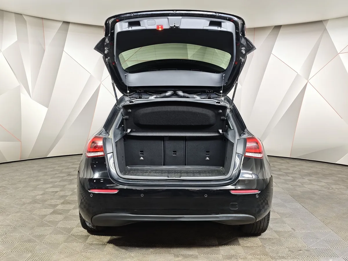 Mercedes-Benz A-Класс A 200 7G-DCT (150 л.с.) Style Черный в АВИЛОН. Слайд №11