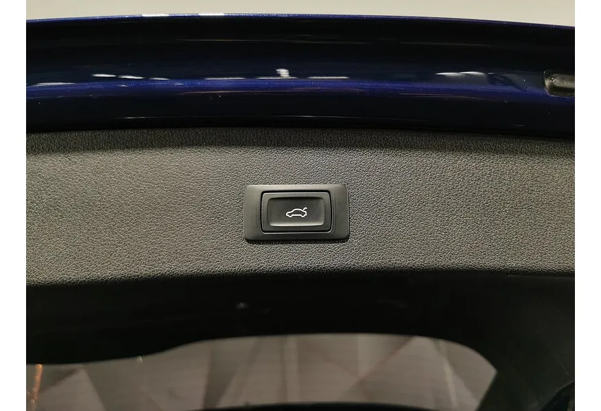 Audi Q5 2.0 TFSI Tiptronic quattro (225 л.с.) Синий в АВИЛОН. Слайд №14