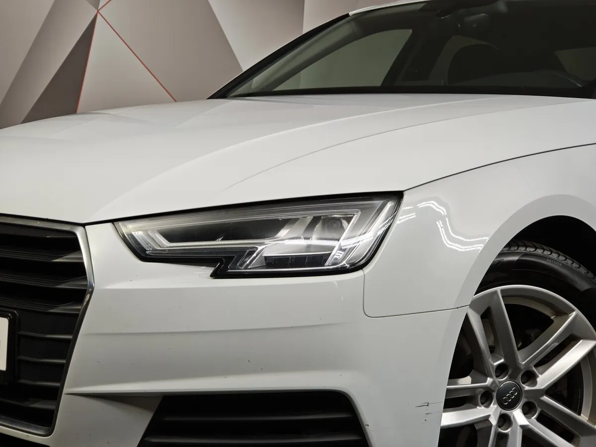 Audi A4 1.4 TFSI S tronic (150 л.с.) Sport Белый в АВИЛОН. Слайд №9
