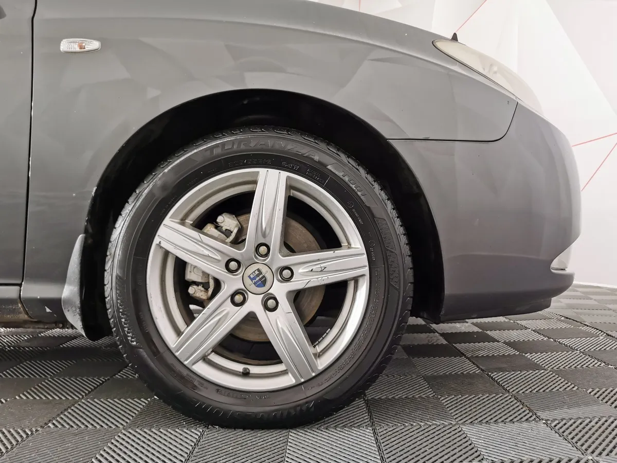 Hyundai Elantra 1.6 MT (105 л.с.) Серый в АВИЛОН. Слайд №9