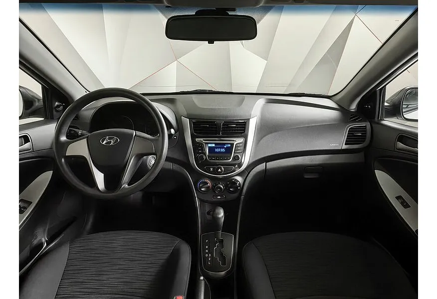 АВИЛОН - Hyundai Solaris 1.4 AT (100 л.с.) Active Plus Белый - slide 9
