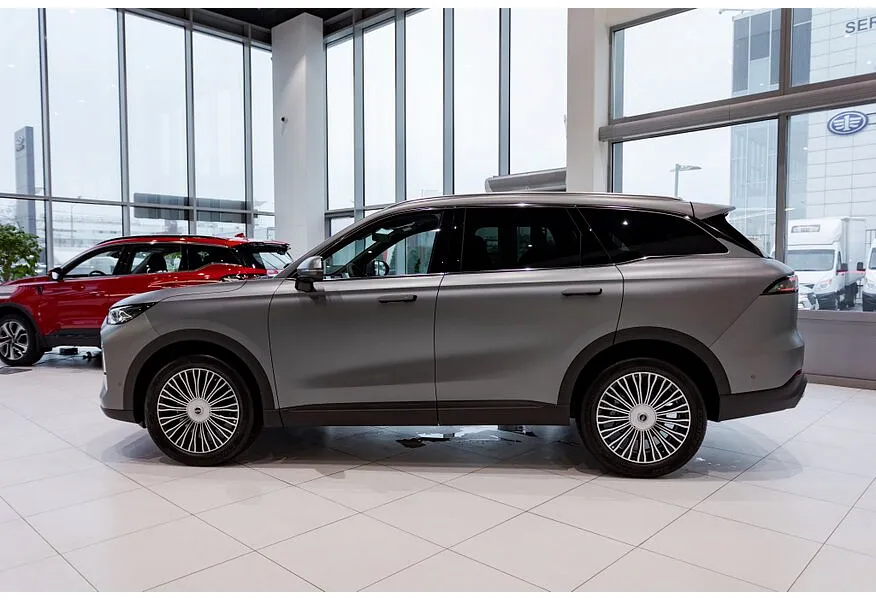 Chery Tiggo 9 2.0 AT 4WD (249 л.с.) Ultra Серый в АВИЛОН. Слайд №3