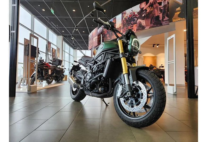АВИЛОН - Benelli Leoncino 800 754 см³ (76 л.с.) (76) 754 Зеленый - slide 1