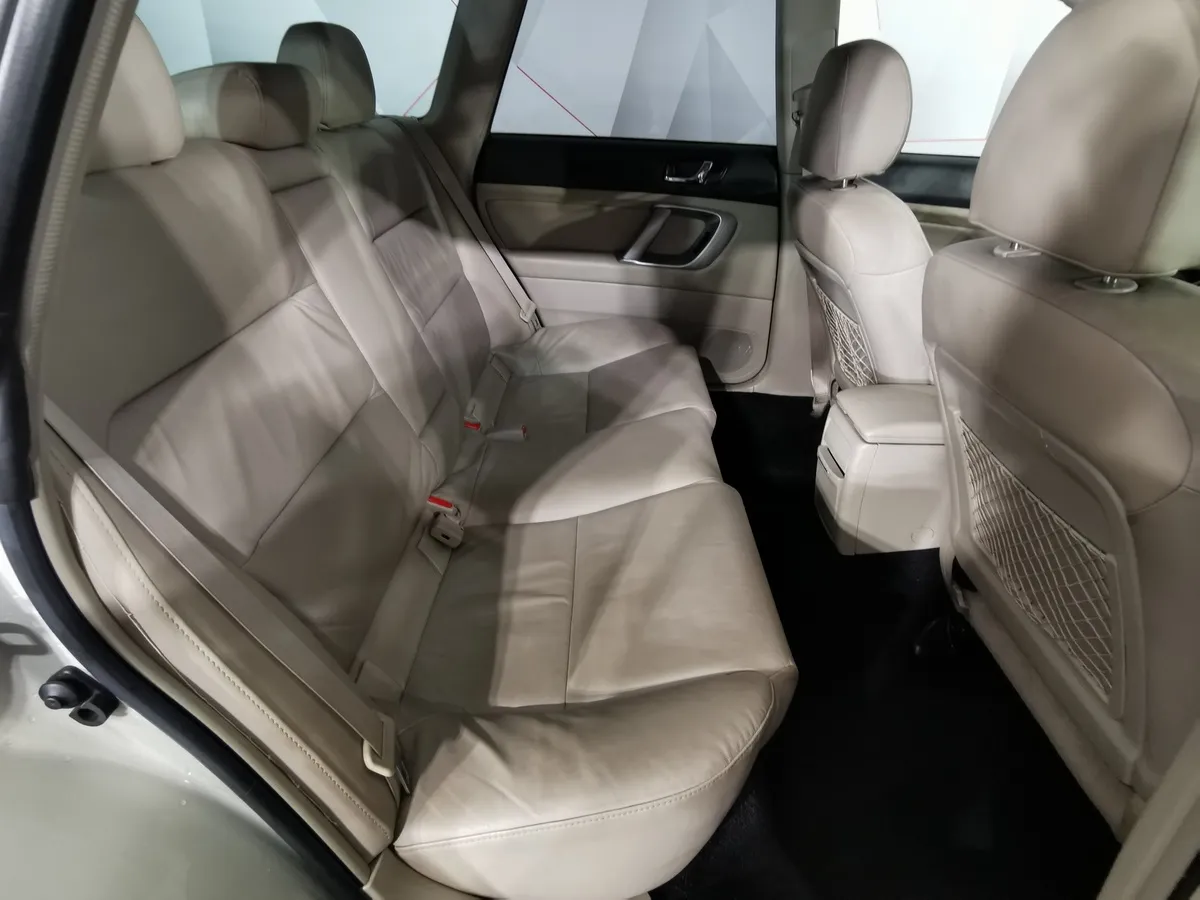 Subaru Outback 2.5 MT AWD (173 л.с.) Золотой в АВИЛОН. Слайд №14