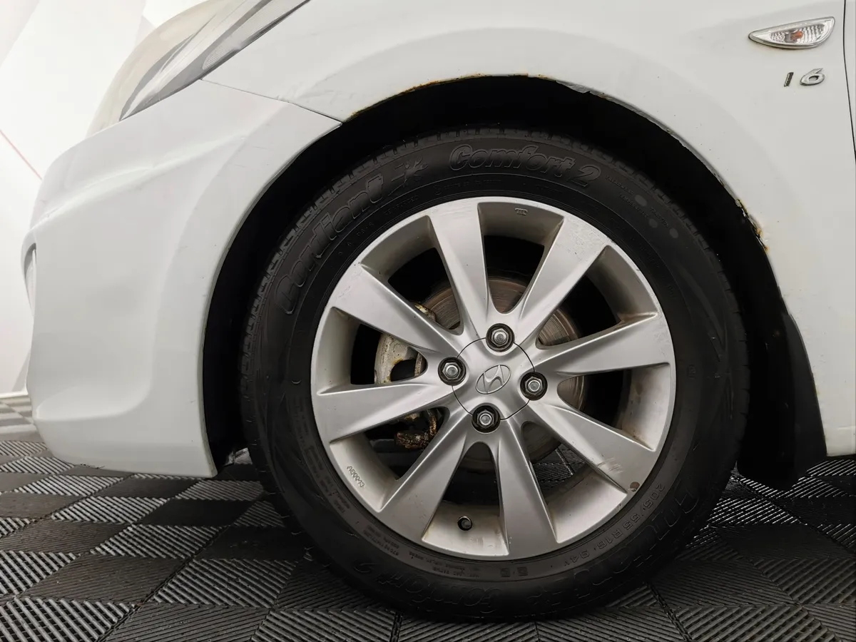 Hyundai Solaris 1.6 AT (123 л.с.) Active Белый в АВИЛОН. Слайд №9