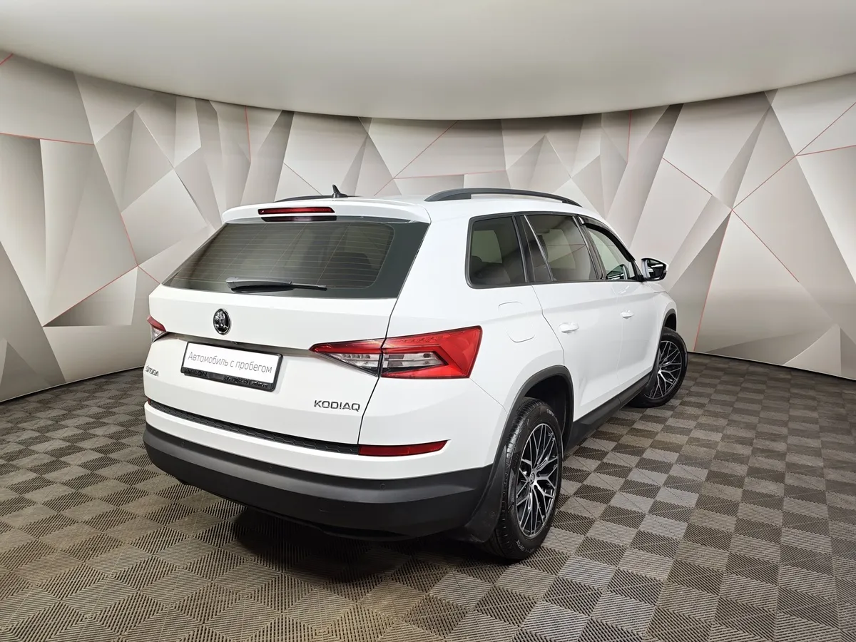 Skoda Kodiaq 1.4 TSI DSG (150 л.с.) Белый в АВИЛОН. Слайд №2