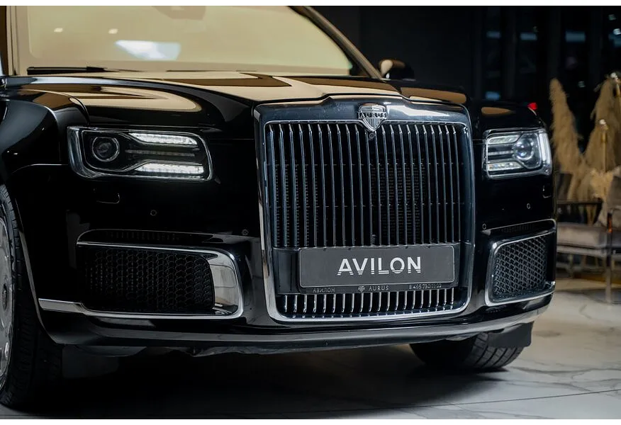 AURUS Senat 4.4L AWD AT (598 л.с.) Черный в АВИЛОН. Слайд №13