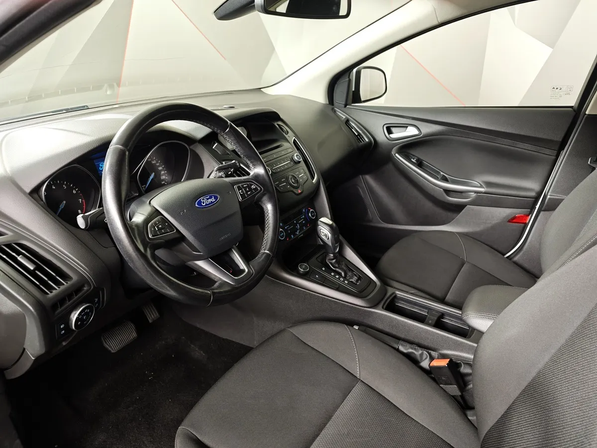 Ford Focus 1.6 PowerShift (105 л.с.) Trend Белый в АВИЛОН. Слайд №17