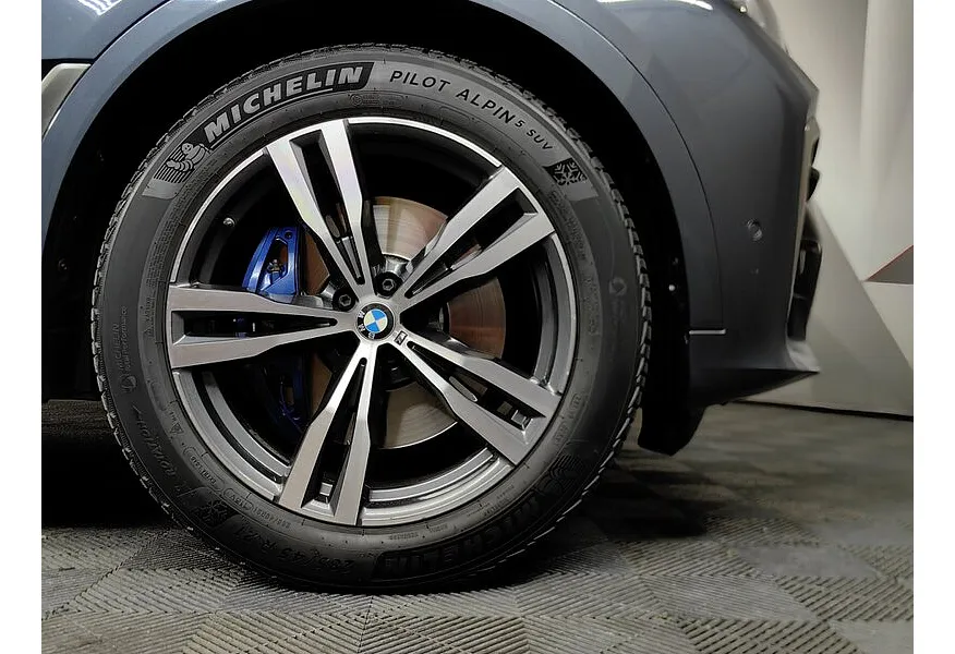 BMW X7 M50d Серый в АВИЛОН. Слайд №7