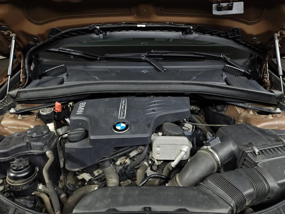 BMW X1 xDrive20i AT (184 л.с.) Коричневый в АВИЛОН. Слайд №10